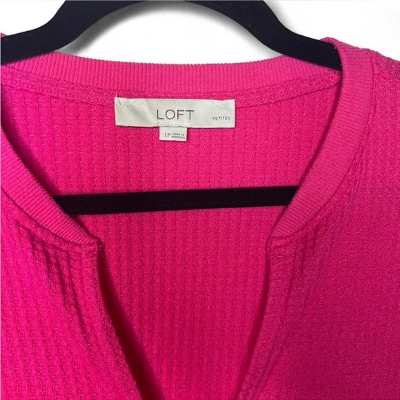 Loft Waffle Knit V-Neck Shirt Large Petite Pink Long Sleeve Pullover - Picture 3 of 4